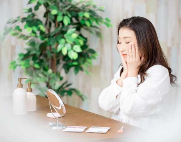 谷胱甘肽与肌肽，护肤配方里的守护者